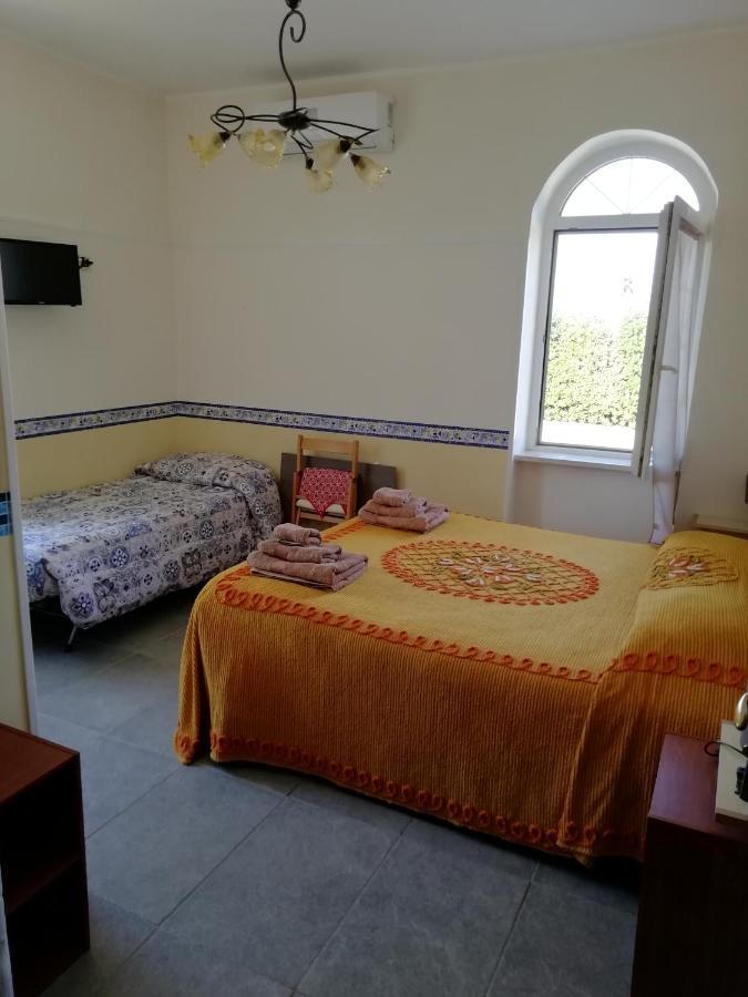 Casadolcecasalatina Bed and Breakfast Buitenkant foto