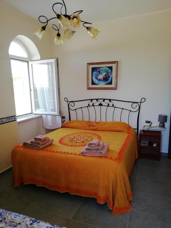 Casadolcecasalatina Bed and Breakfast Buitenkant foto