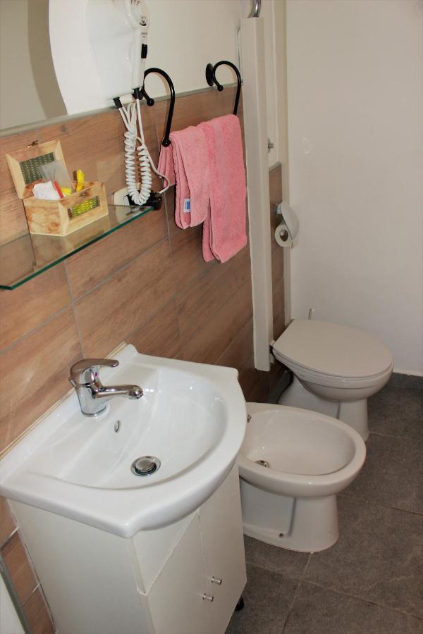 Casadolcecasalatina Bed and Breakfast Buitenkant foto
