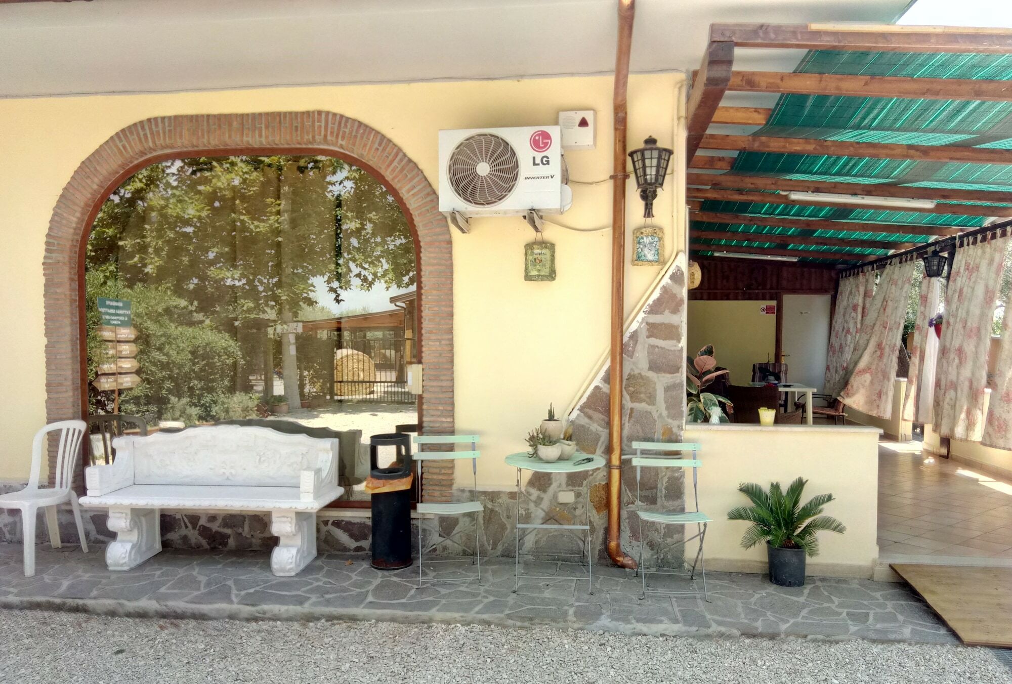 Casadolcecasalatina Bed and Breakfast Buitenkant foto