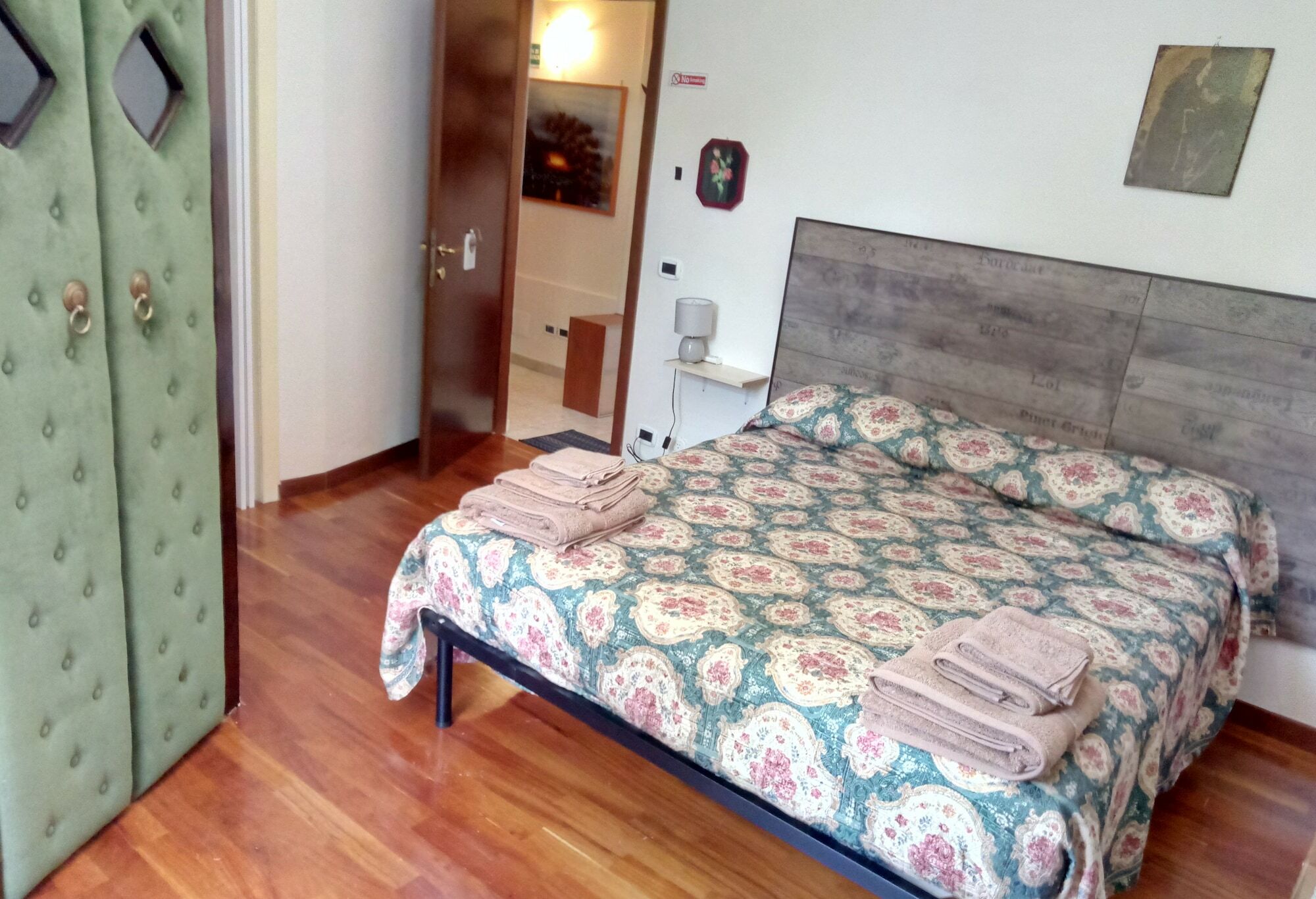 Casadolcecasalatina Bed and Breakfast Buitenkant foto